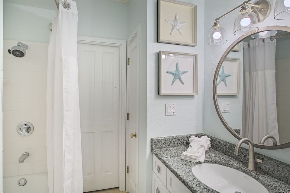 21-Last-Call-Bathroom