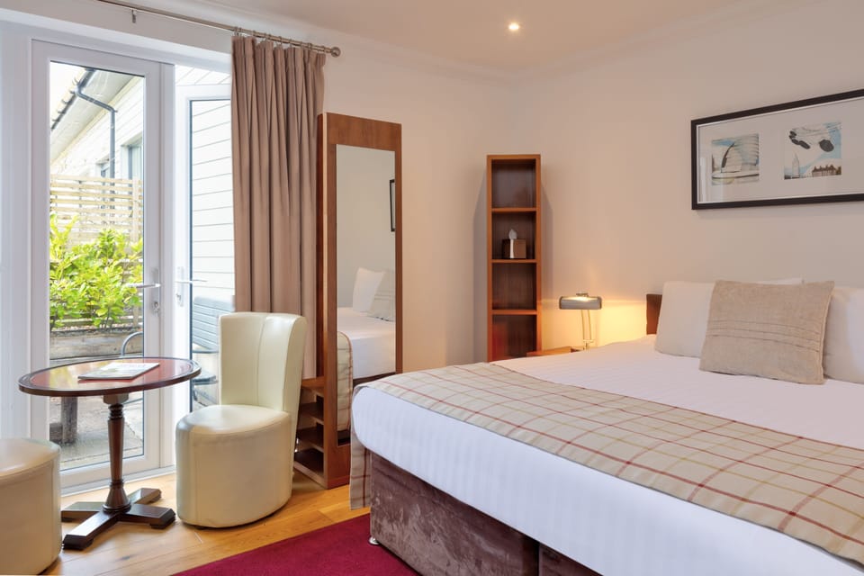Superior Double Room, 1 King Bed, Patio, Garden View | Frette Italian sheets, premium bedding, blackout drapes, free WiFi