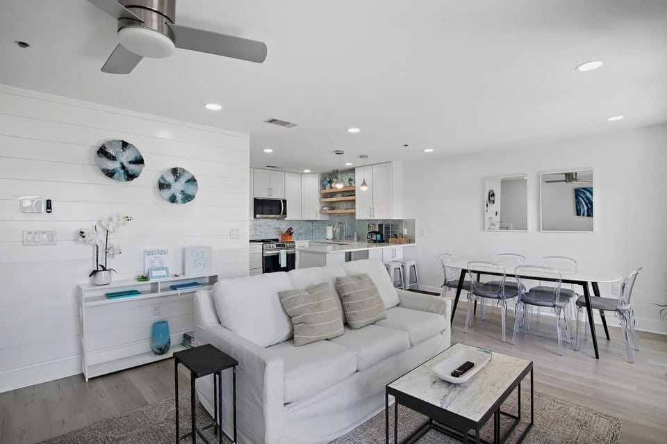 Living Room with dining room