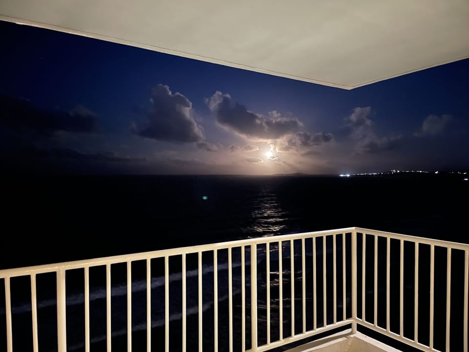 Sun rise or moon rise the balcony is perfect 
