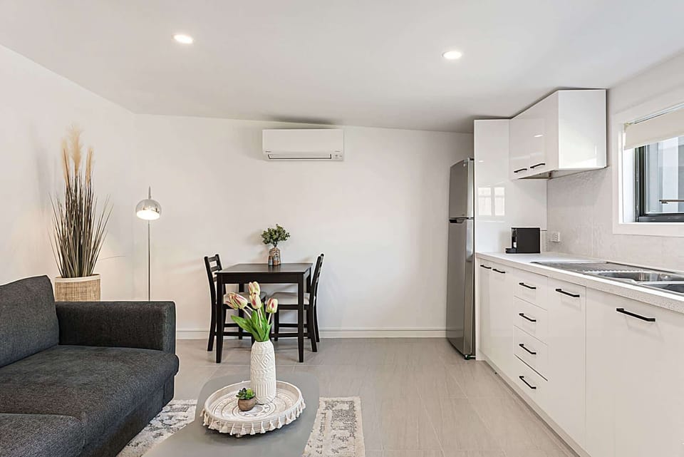 Kitchen/Dining Area