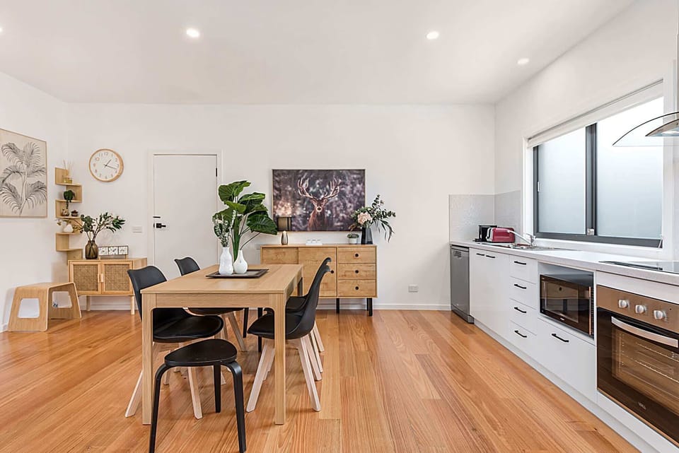 Dining Area/kitchen