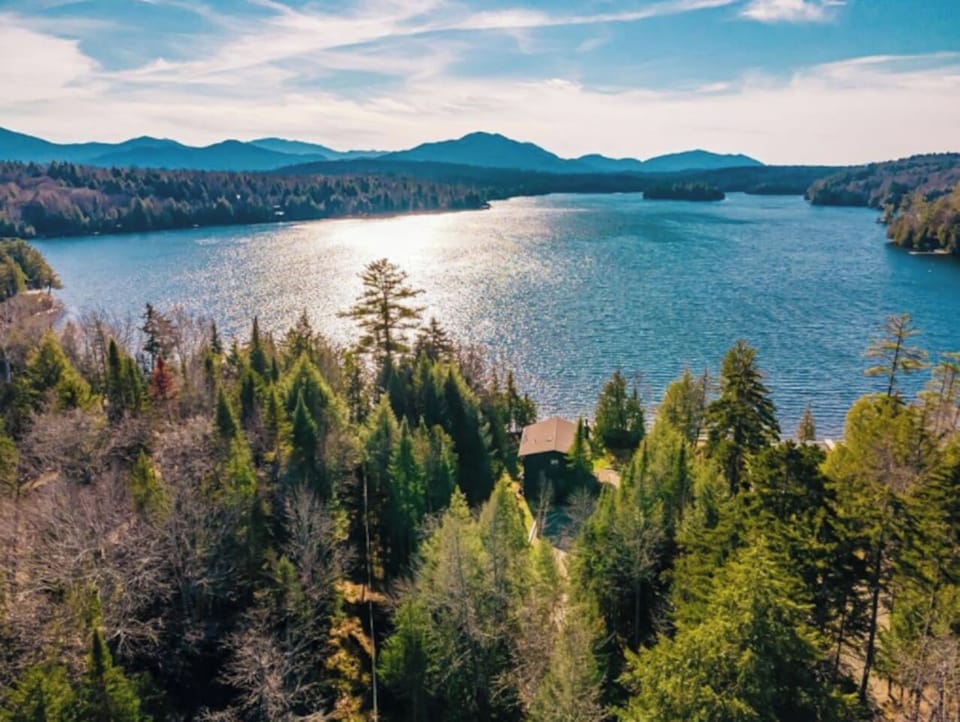 Perfect location on pristine Kiwassa Lake