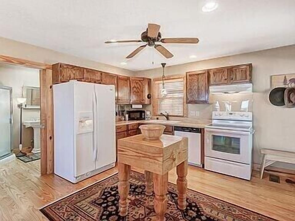 Fully stocked kitchen with all the tools you will need to make a family meal. 