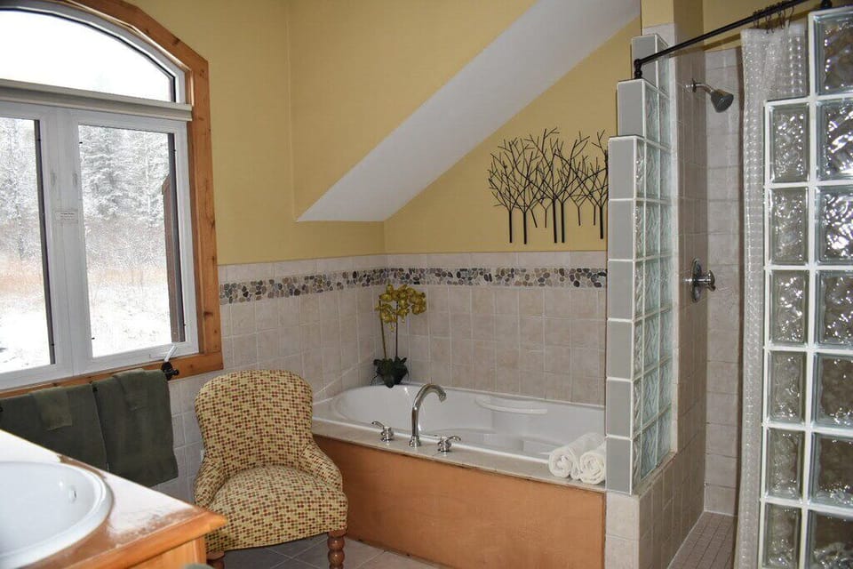 Evergreen Bathroom