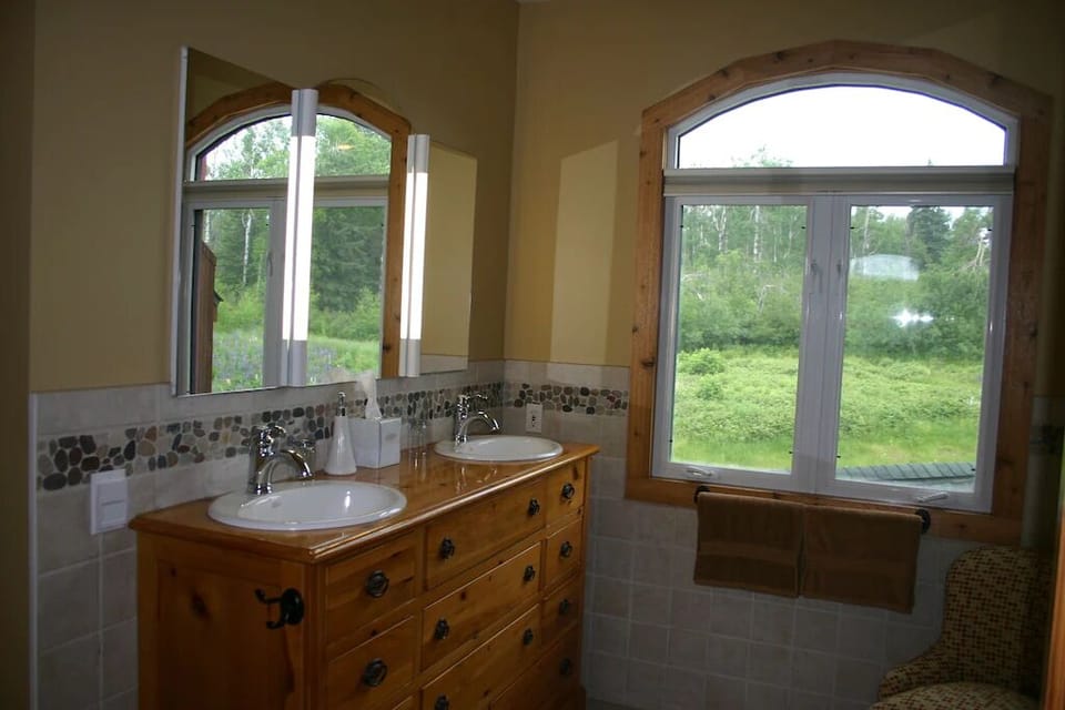 Evergreen Bathroom
