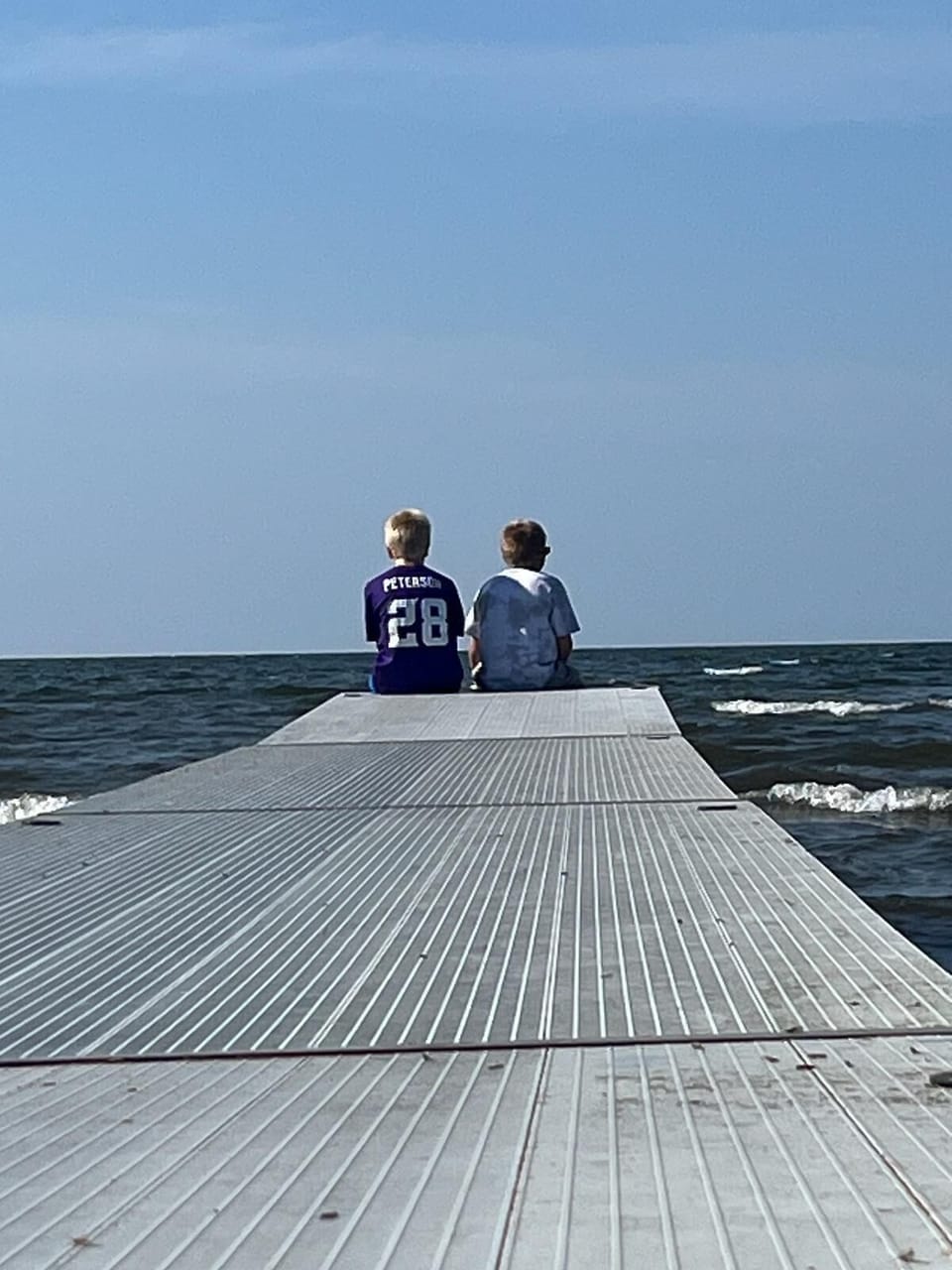 south facing view to relax and watch the waves roll in