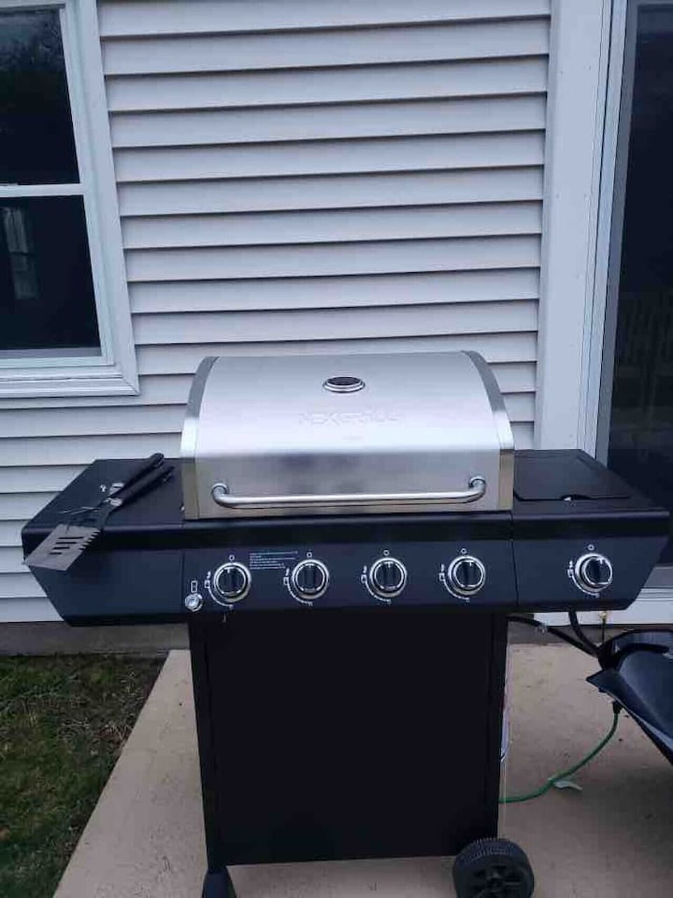 4 burner grill