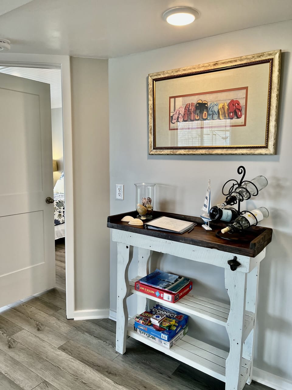 Beachy décor is welcoming.