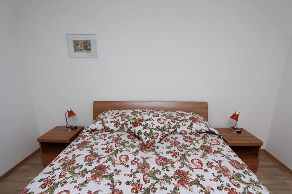 Apartment, 2 Bedrooms, Balcony | 2 bedrooms, free WiFi, bed sheets