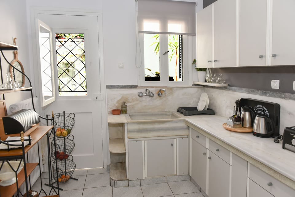 Apartment | Private kitchen | Full-size fridge, microwave, oven, stovetop