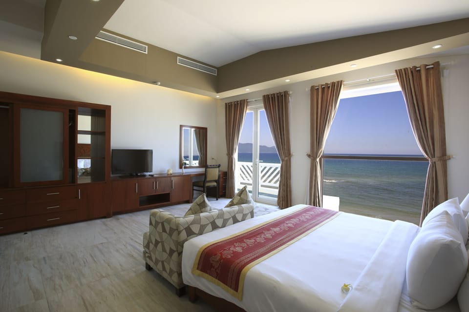 Presidential Penthouse, 4 Bedrooms, Oceanfront | Beach/ocean view