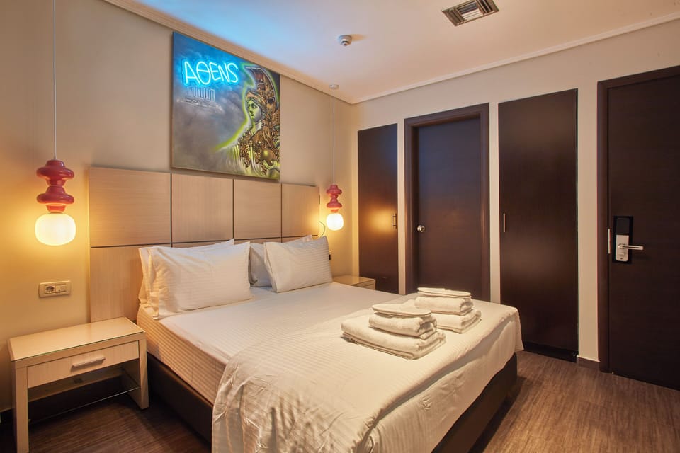 Standard Double Room, 1 Bedroom | Premium bedding, in-room safe, desk, blackout drapes