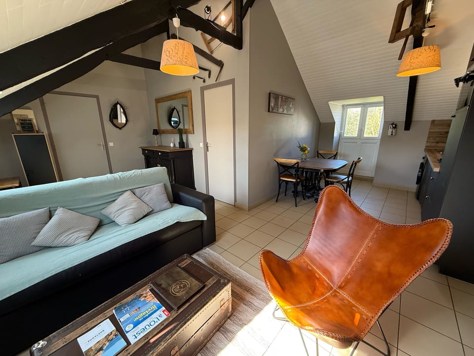 Apartment, 1 Bedroom | Individually decorated, individually furnished, laptop workspace