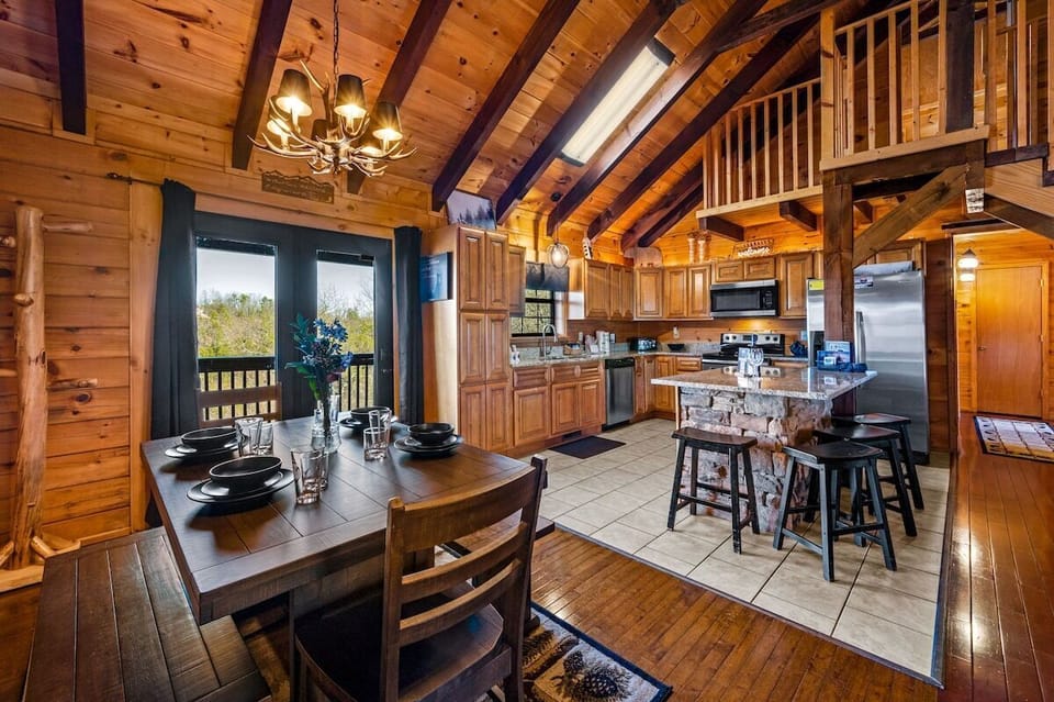 Beautiful Vaulted ceilings and open concept living space for your enjoyment.