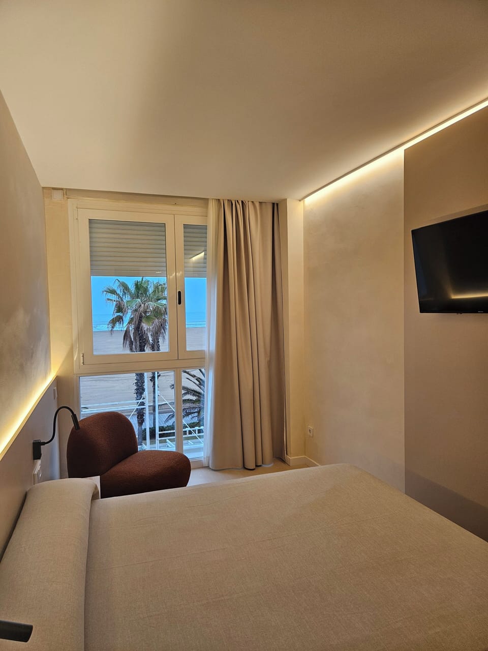 Superior Double Room, Ocean View | Blackout drapes, soundproofing, iron/ironing board, free WiFi
