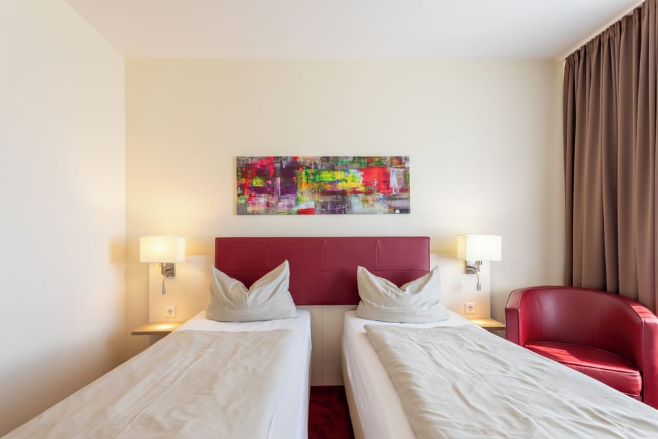 Twin Room | 1 bedroom, desk, soundproofing, free WiFi