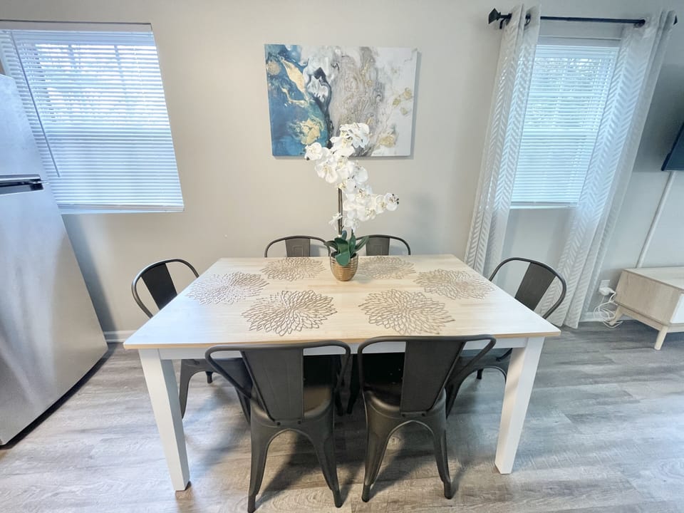 Dinning Area (1)
