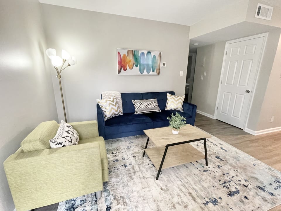 Living Room (2)