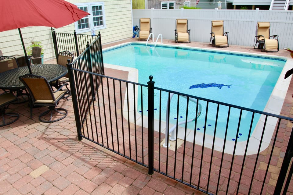 Gated/fenced in pool
