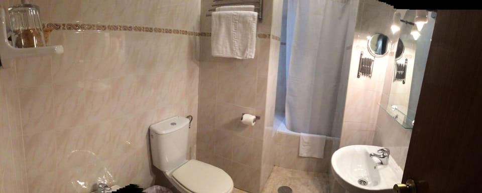 Bathtub, deep soaking tub, free toiletries, hair dryer