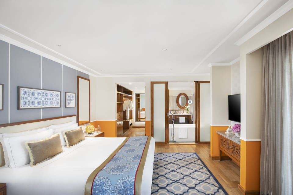 Executive Suite, Sea View (Living Area) | Premium bedding, minibar, in-room safe, individually furnished