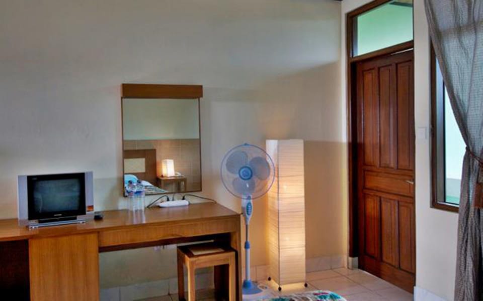 Standard Room | In-room safe, desk, blackout drapes, free WiFi