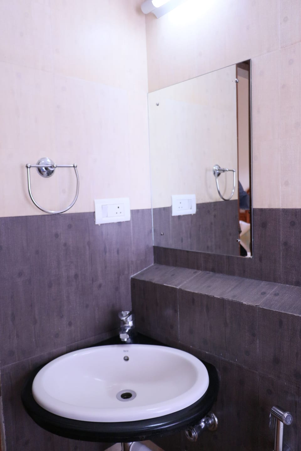 Jungle view Standard Room (Non A/C) | Bathroom | Towels