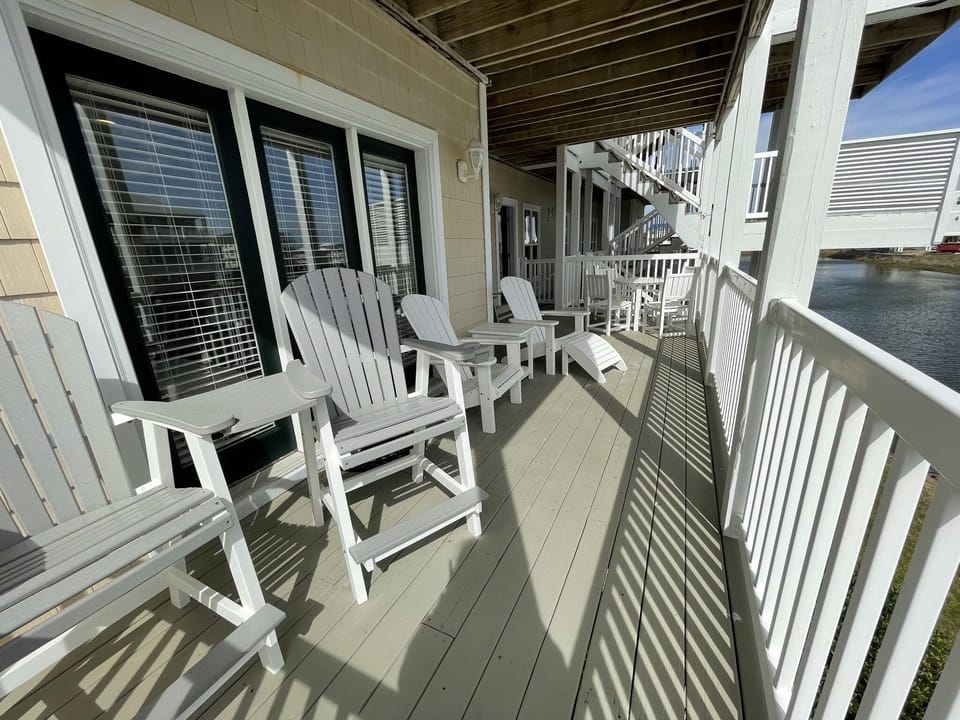 Lots of deck seating
