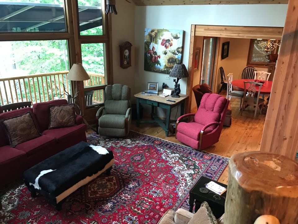 Main Livingroom