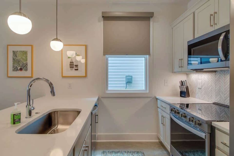 Our fully-equipped kitchen offers everything you need to create delicious gourmet meals effortlessly.