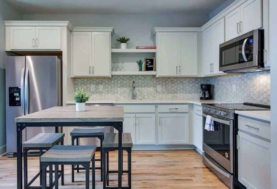 Our fully-equipped kitchen offers everything you need to create delicious gourmet meals effortlessly.