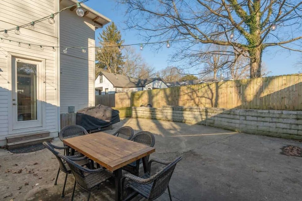 Gather around the table and fire up the gas grill to enjoy beautiful Nashville nights.
