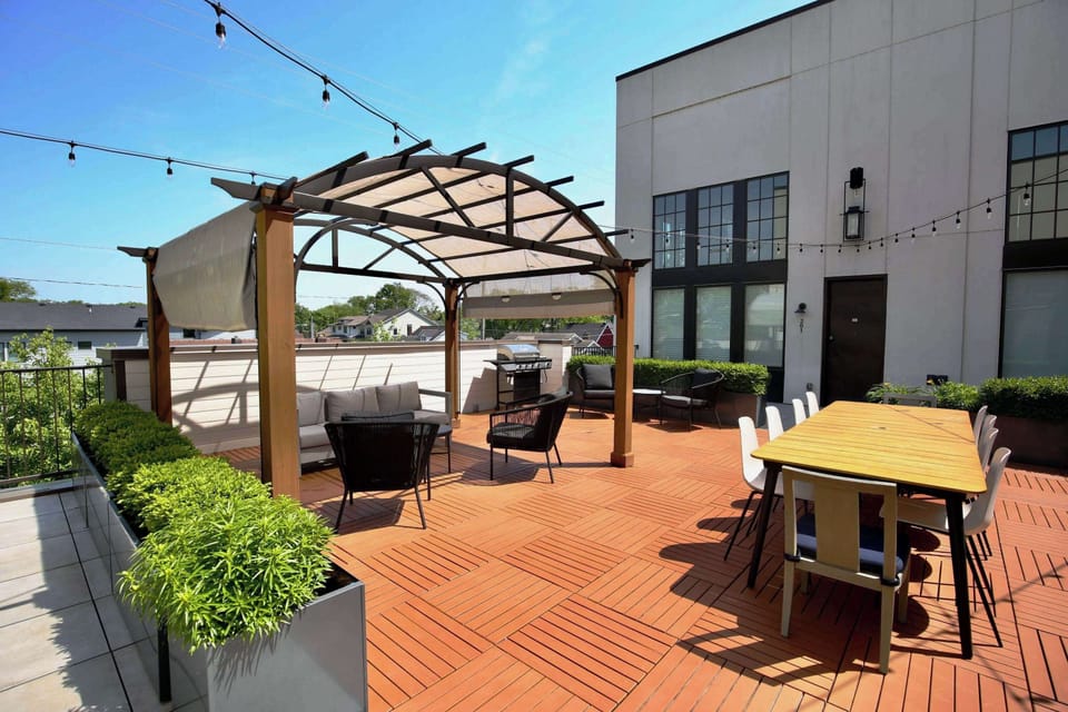 Enjoy this gorgeous shared courtyard, while you drink your morning coffee and make your plans for the day ahead!