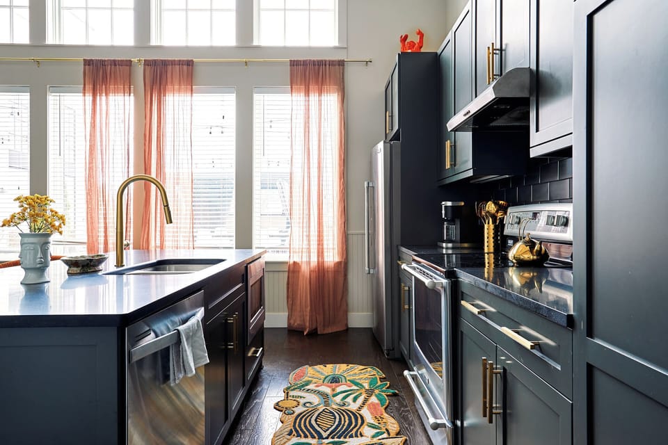 Our kitchen has everything you need to make a delicious meal or heat up those yummy left-overs!
