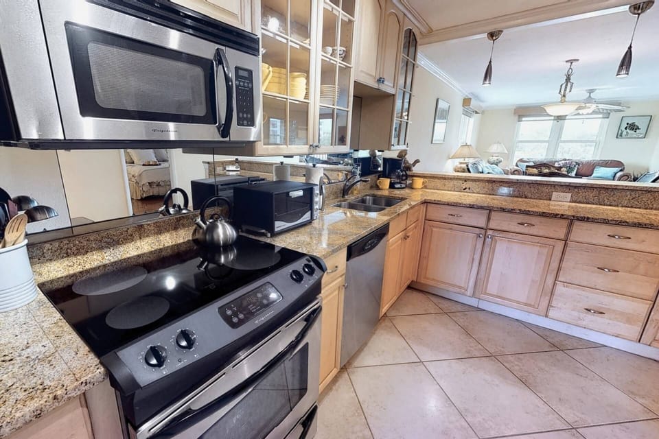 Fabulous large kitchen to whip up a nightly masterpiece!