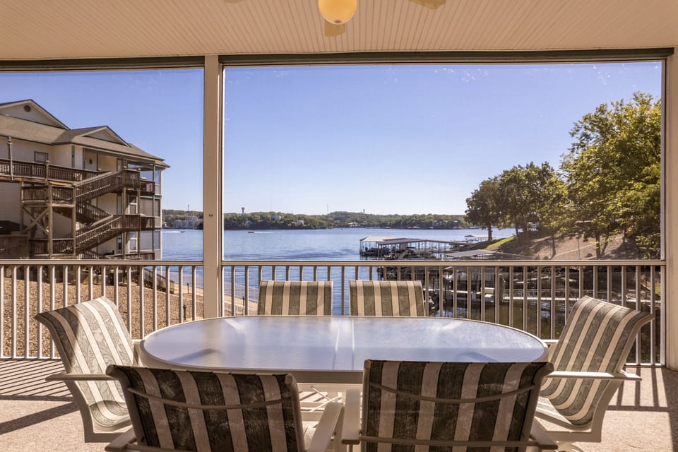 LAKEOZARKVACATION.COM