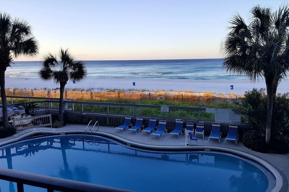 Tower 3 pool