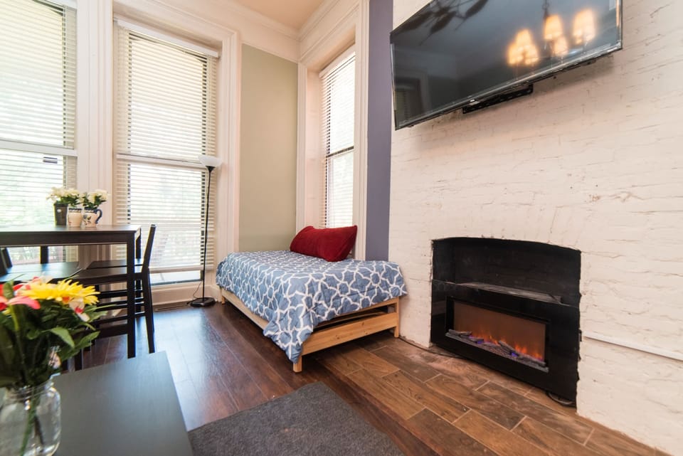 Electric Fire Place and ROKU TV- Twin beds stackers