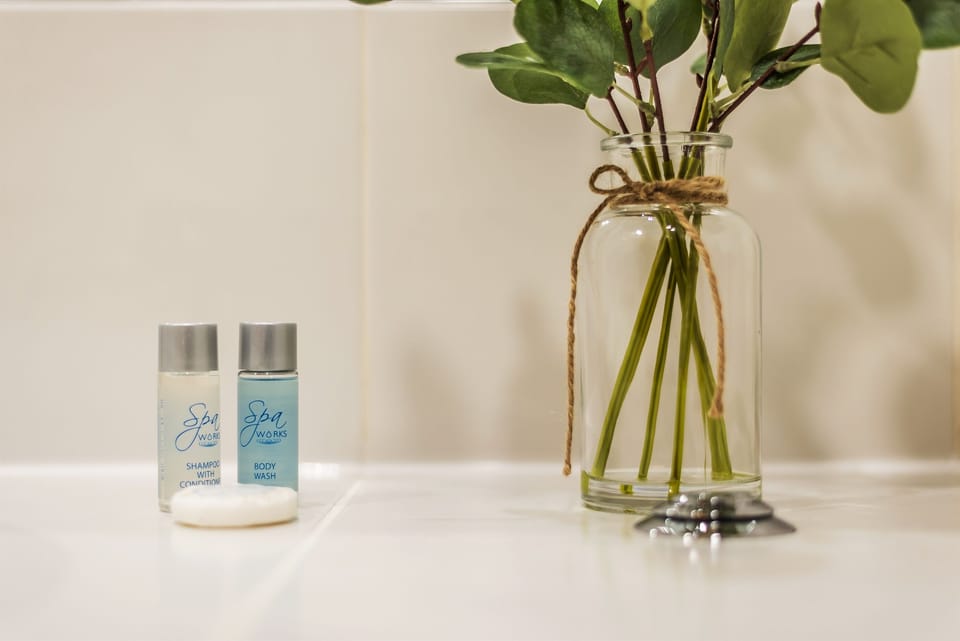 Bathroom amenities