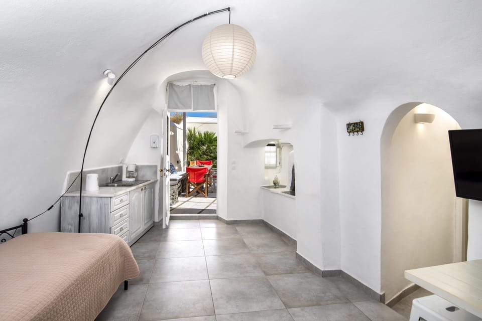 Traditional Apartment | In-room safe, soundproofing, free cribs/infant beds, free WiFi