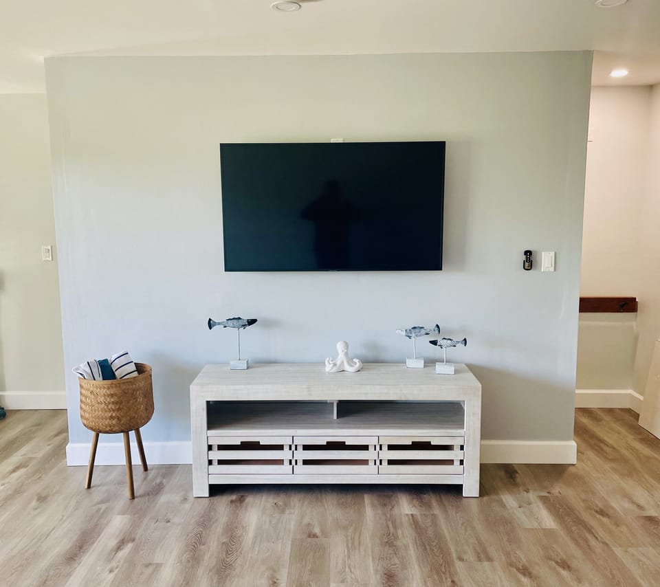 2nd floor living room