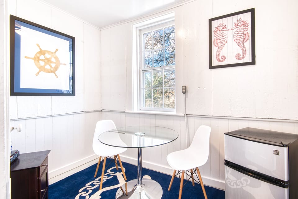 Deluxe Zen Suite 3 | Premium bedding, pillowtop beds, individually decorated