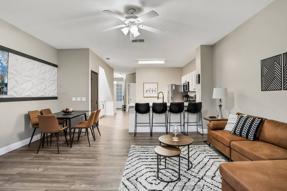 Living room
