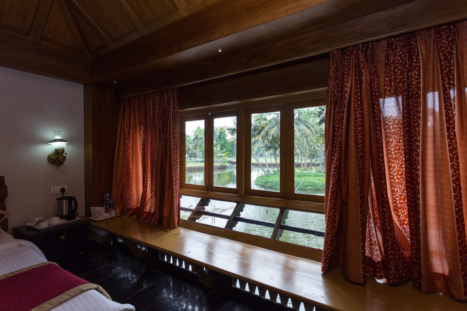 Basic Cottage, 1 Bedroom | Premium bedding, minibar, in-room safe, desk