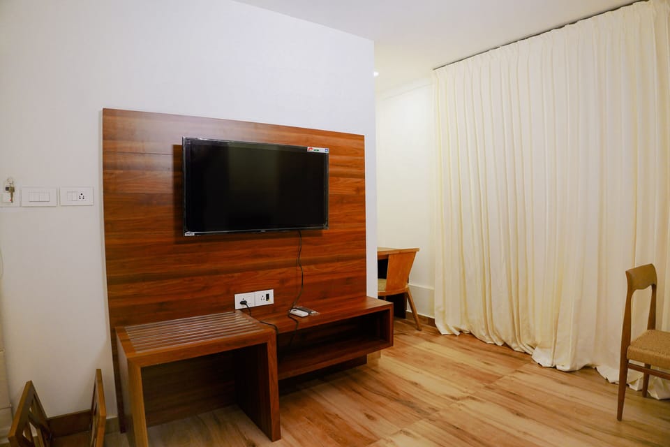 Family Room | Desk, blackout drapes, soundproofing, free WiFi
