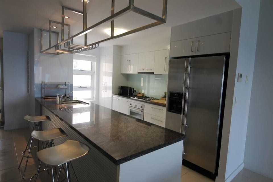 DB 11 Kitchen