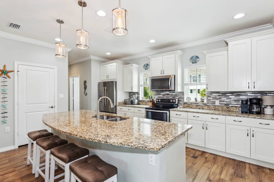 The cooks in your group will love this kitchen