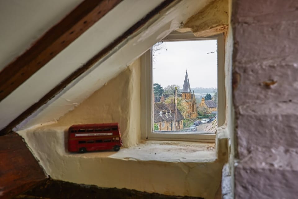 Cottage | 2 bedrooms, iron/ironing board, free WiFi, bed sheets