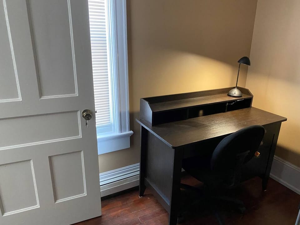 Work desk in changing room